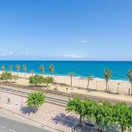 Homeholidaysrentals Palm Beach - Costa Barcelona Canet De Mar Exterior photo