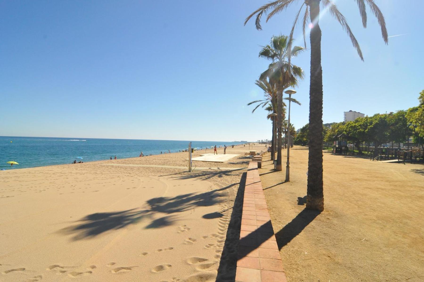 Homeholidaysrentals Palm Beach - Costa Barcelona Canet De Mar Exterior photo